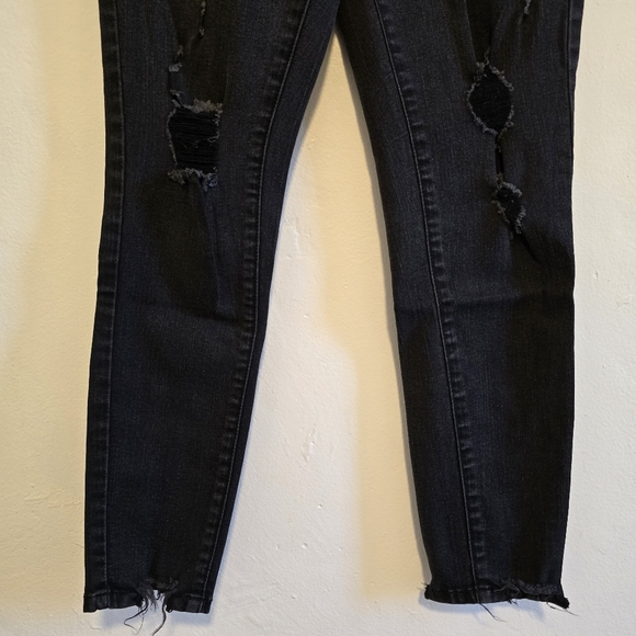 Enjean - 27x26 High Rise Distressed Skinny Jeans - Picture 6 of 14